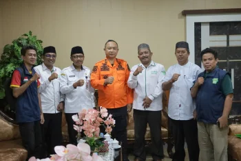 Bupati Ketapang Terima Audiensi LAZISNU.jpg
